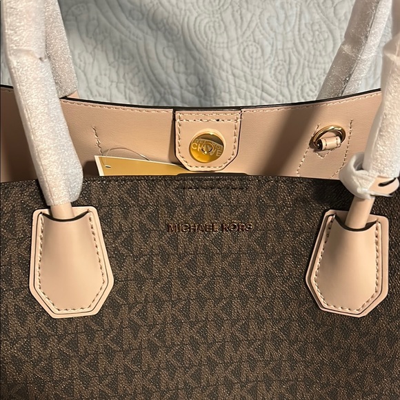 Michael Kors Brown and soft pink Satchel with Gold Hardware - Picture 4 of 10